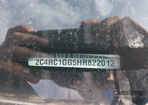 2017 Chrysler Pacifica Limited z USA, uszkodzony, nr VIN 2C4RC1GG5HR822012